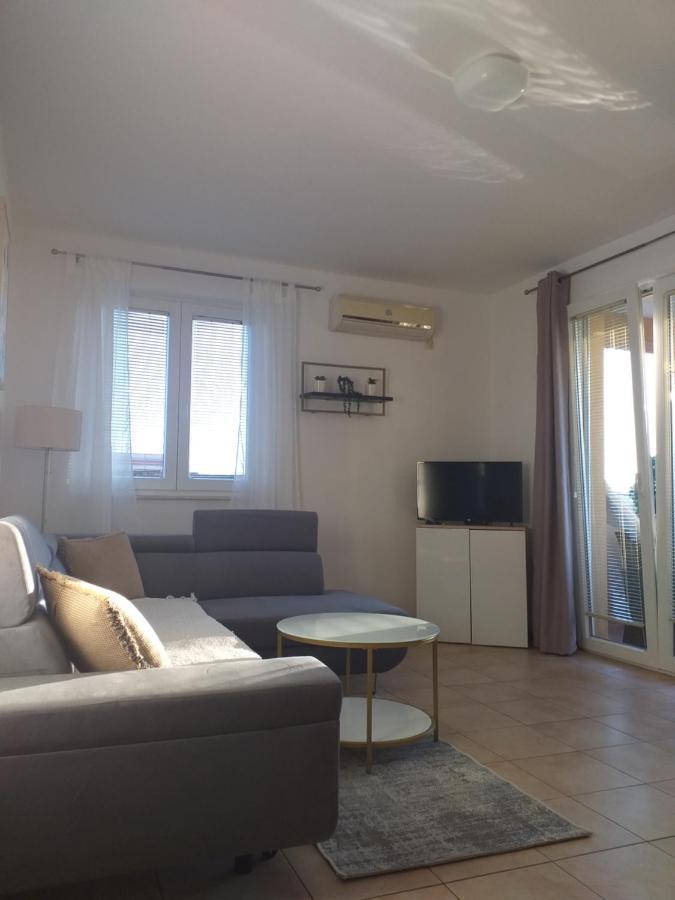 Apartments Golic Biograd Na Moru Exterior foto